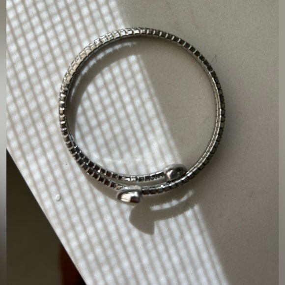 SWAROVSKI Twisty Bangle - Picture 3 of 4